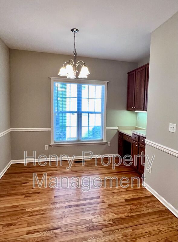 Building Photo - 109 Kindred Way