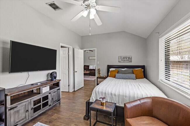 Building Photo - 5213 Winding Brook Dr