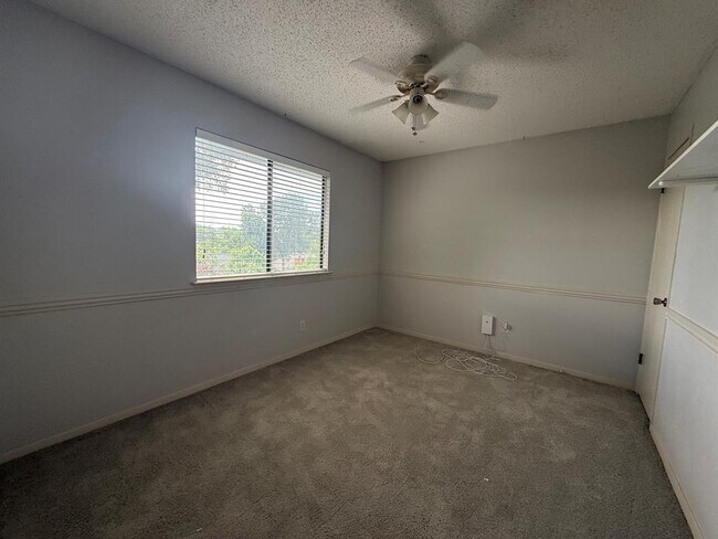 Building Photo - 7900 Turquoise Trail