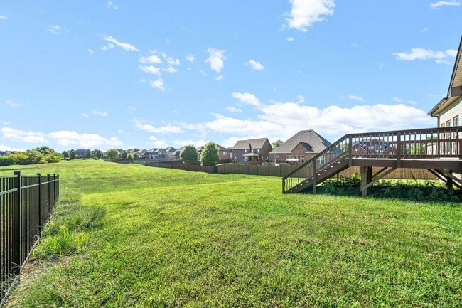 Building Photo - Pet Friendly on Exit 8!
