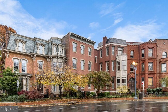 Building Photo - 20 Logan Cir NW