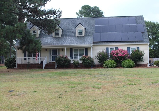 Primary Photo - Spacious Home with Bonus Room, Pool & Sola...