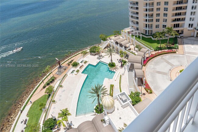 Building Photo - 848 Brickell Key Dr