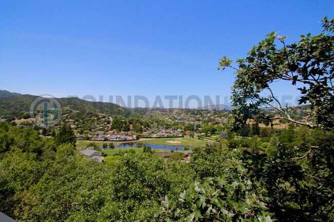 Building Photo - Fully Furnished 5BD/2.5BA Hillside View Home-FOUNDATION