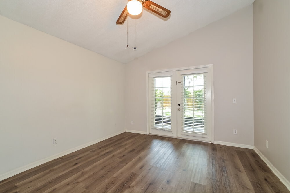 Building Photo - 502 Valencia Pl Cir