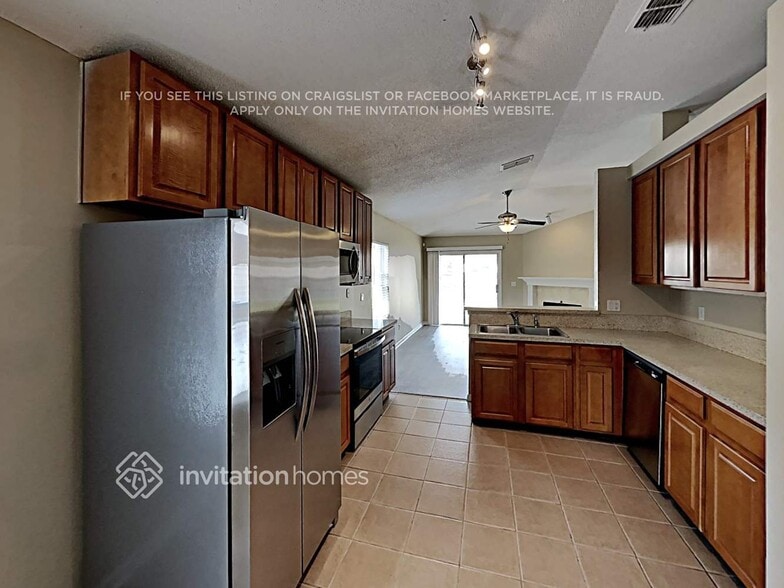 Building Photo - 3635 Live Oak Hollow Dr