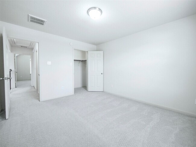Building Photo - 3206 Balch Springs Ln