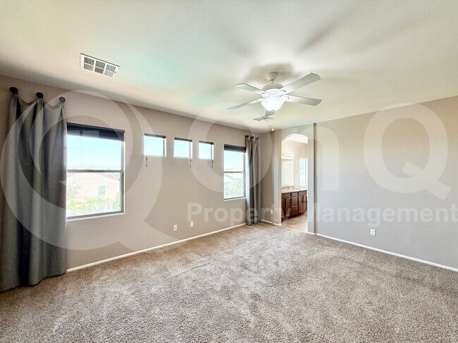 Building Photo - 11434 E Cliffrose Ln