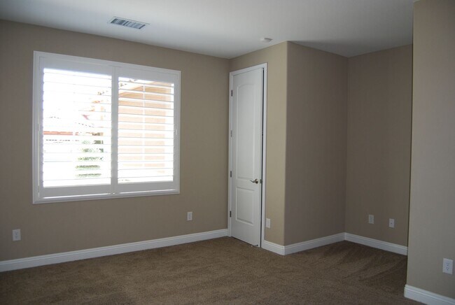 Building Photo - Stunning Single-Level Toll Bros. Home in G...