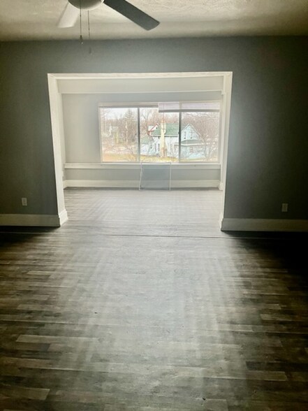 Building Photo - 509 W High St