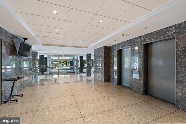 Building Photo - 2475 Virginia Ave NW