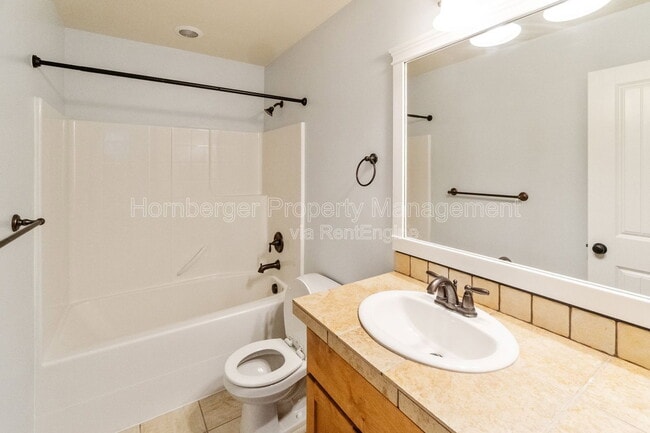 Building Photo - 6106 E 14th Ln