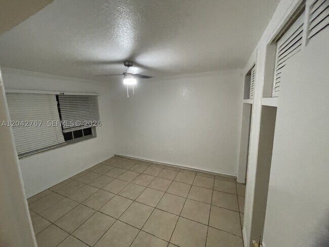 Building Photo - 20490 NW 7th Ct