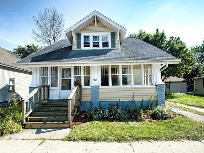 Building Photo - 1519 22nd St