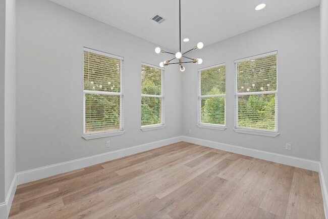 Building Photo - 478 Stephen F Austin Dr