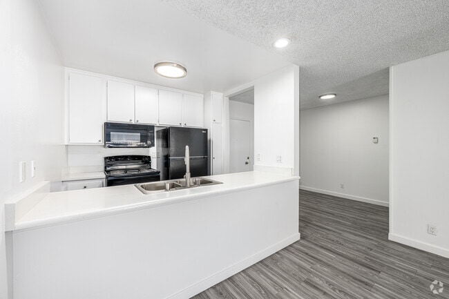 Interior Photo - La Maison