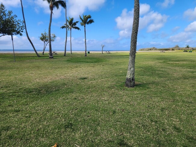Building Photo - 6153 Kalaniana?ole Hwy