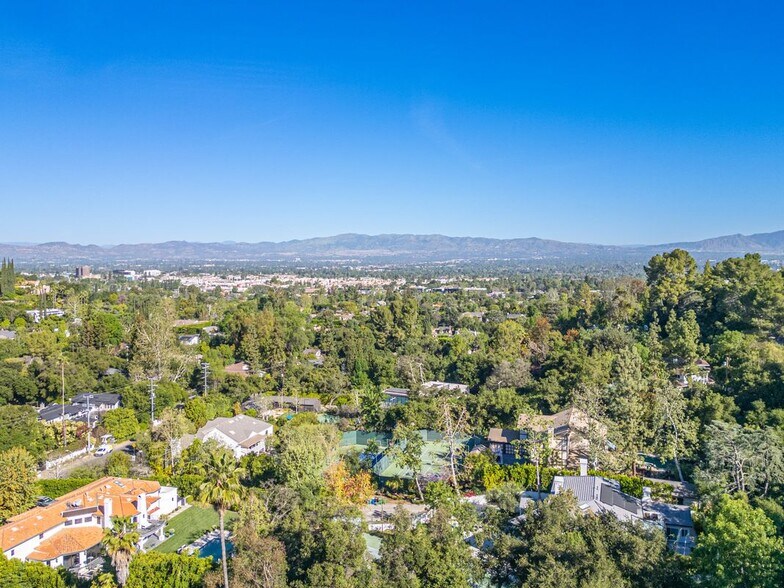 Building Photo - 17449 Sumiya Dr