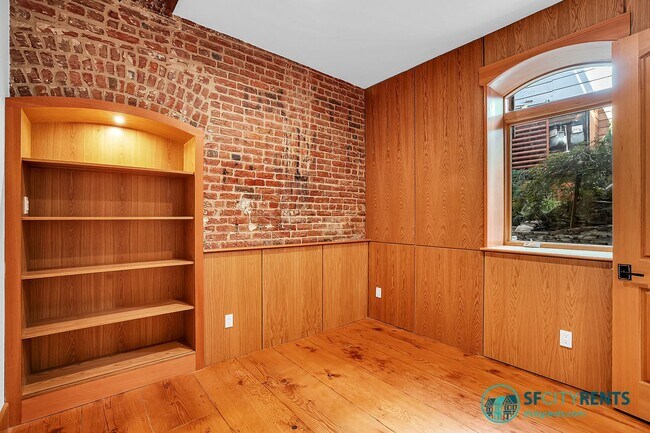 Building Photo - Intimate Super-Lux Home in Zen Garden Sett...