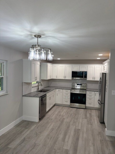 Building Photo - 2026 Bonniedale Dr