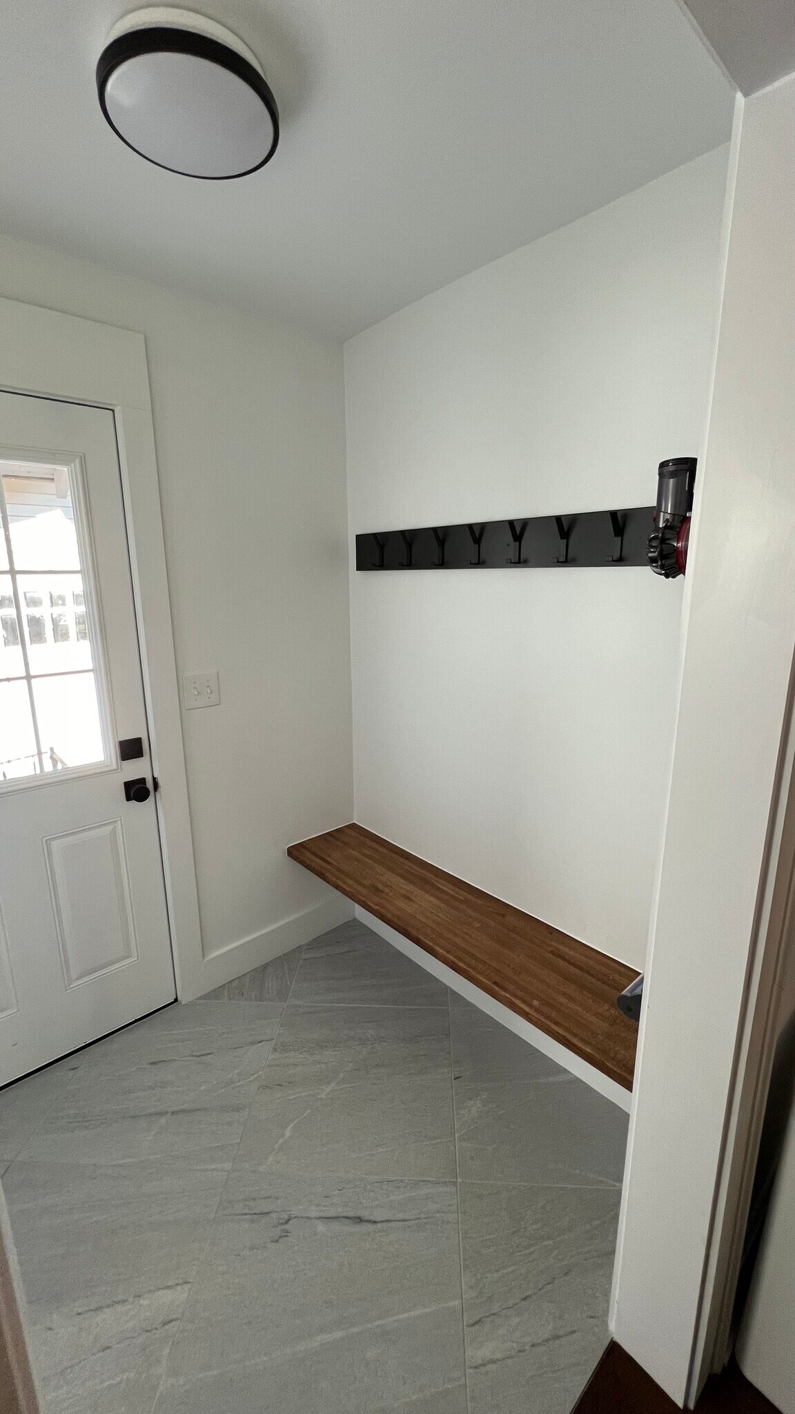 Mudroom - 3044 Minot Ave