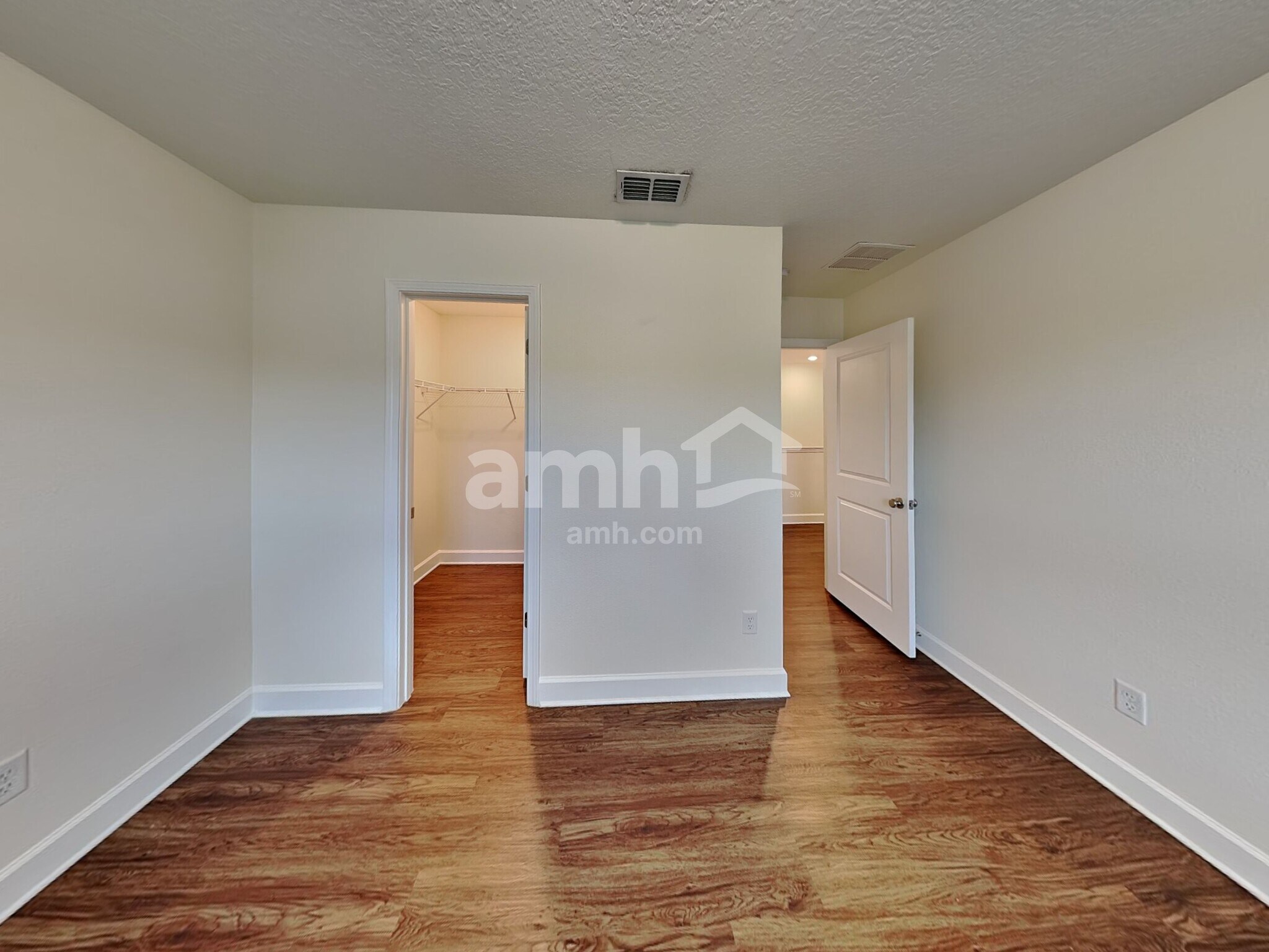 Building Photo - 8577 Highfield Ave