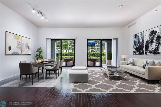 Building Photo - 450 NE 5th St