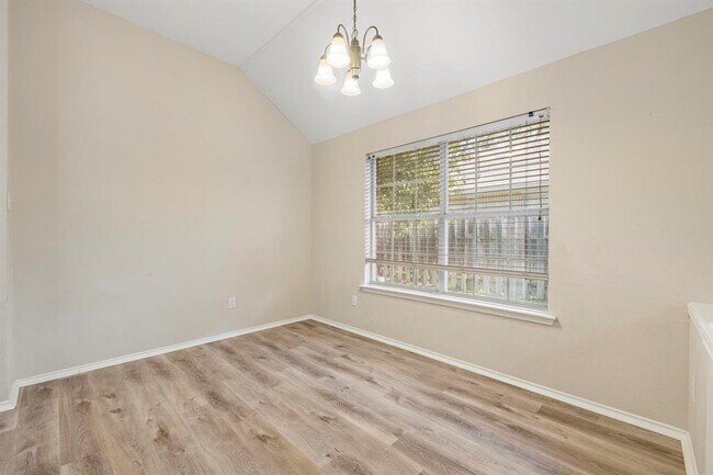 Building Photo - 3937 Kristencreek Ln