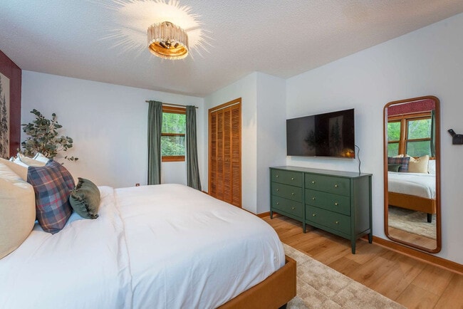 Building Photo - 36 Randall Dr