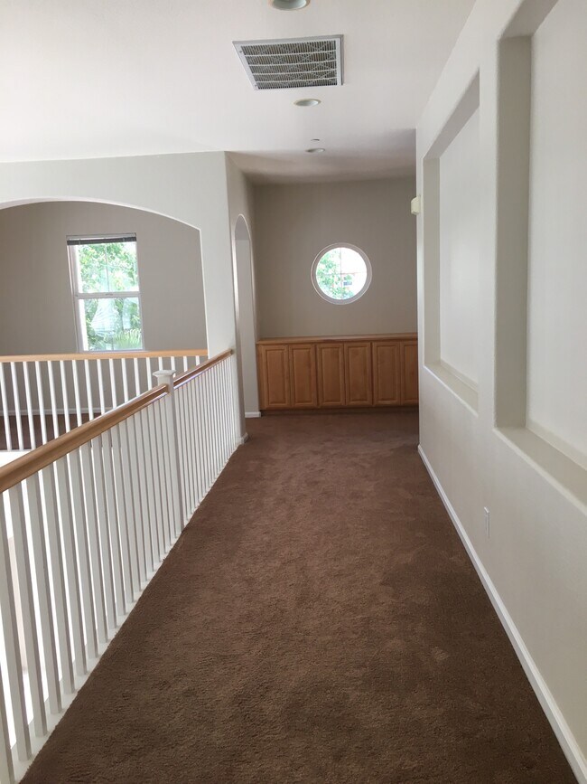 Building Photo - 27 Newport Landing Dr