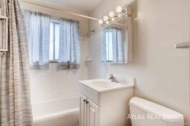 Building Photo - 1304 W Crestline-