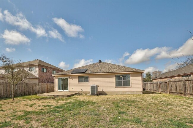 Building Photo - 400 Greener Dr