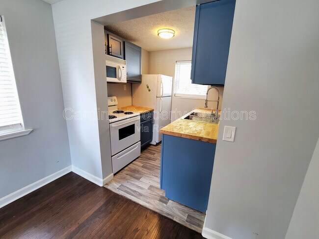 Primary Photo - 1808 Crest Hill Ave