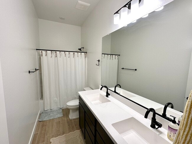 Building Photo - Fantastic "Holly" floor plan in Bella Vista Farms