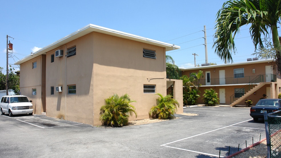 Building Photo - 3162-3170 SW