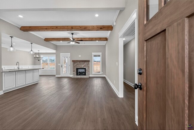 Building Photo - 213 Saraland Trl