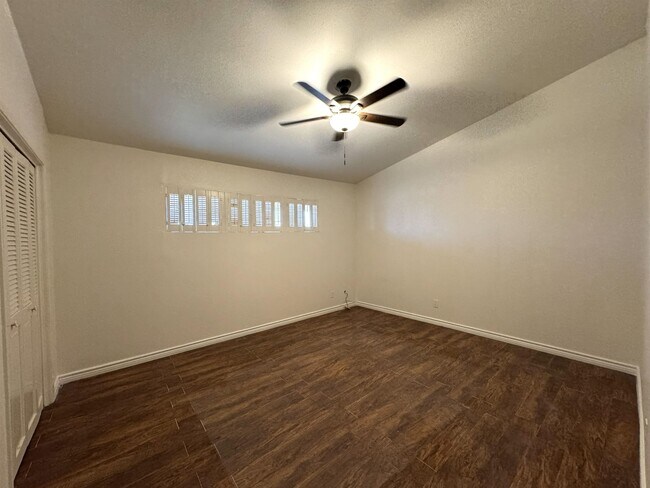 Building Photo - 777 Clouse Dr