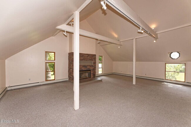 Building Photo - 1412 River Rd