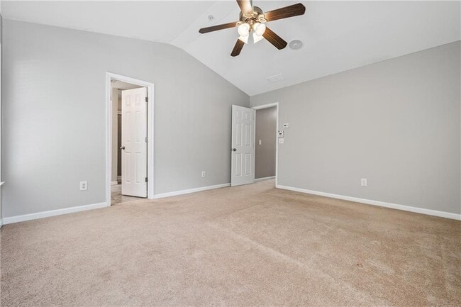 Building Photo - 4721 Creekside Villas Way