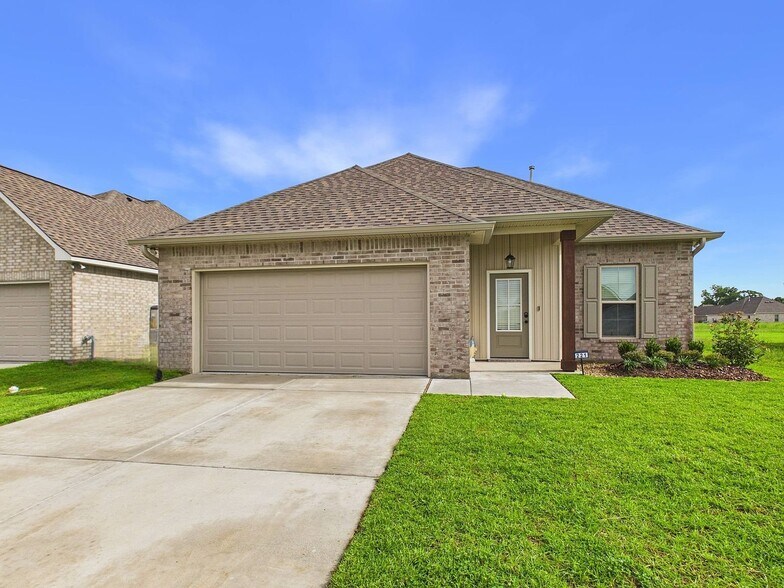 Building Photo - 221 Tatum Ln