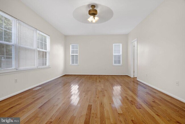 Building Photo - 507 Cross Creek Ct