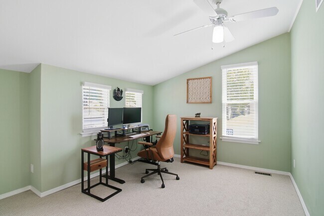 Building Photo - 748 Ruffner Ave
