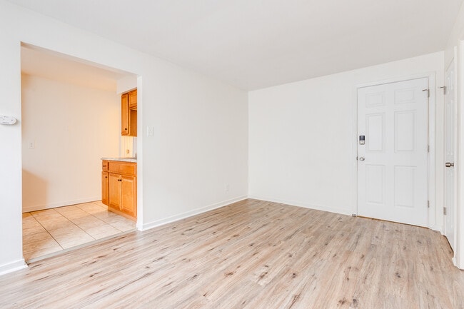 Building Photo - 525 Washington Ave