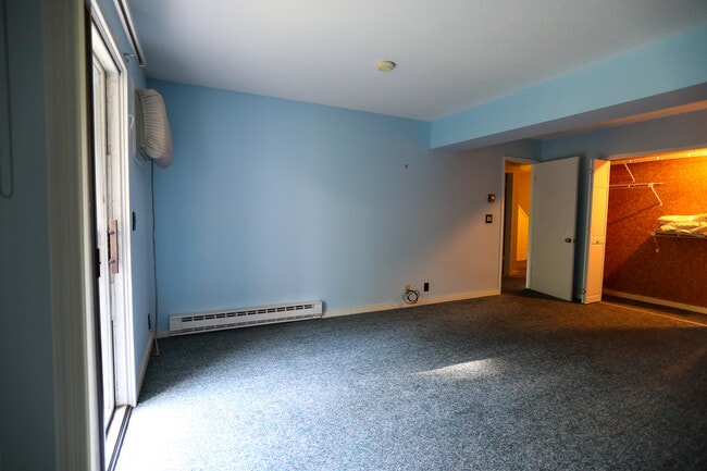 Building Photo - 111 Brook Hollow