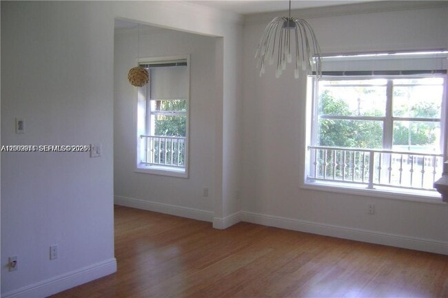Building Photo - 4812 Pine Tree Dr