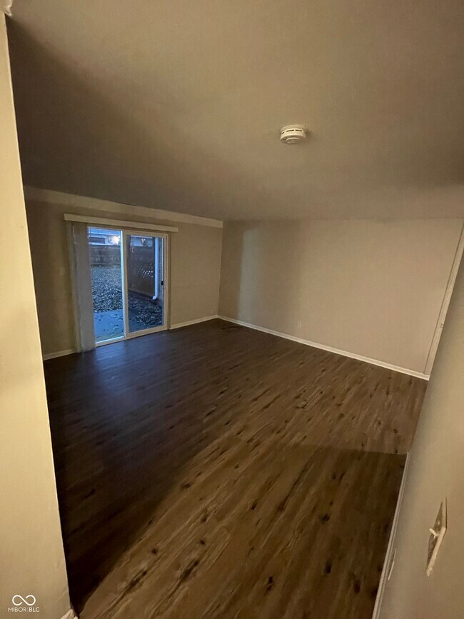 Building Photo - 1410 E Jefferson St