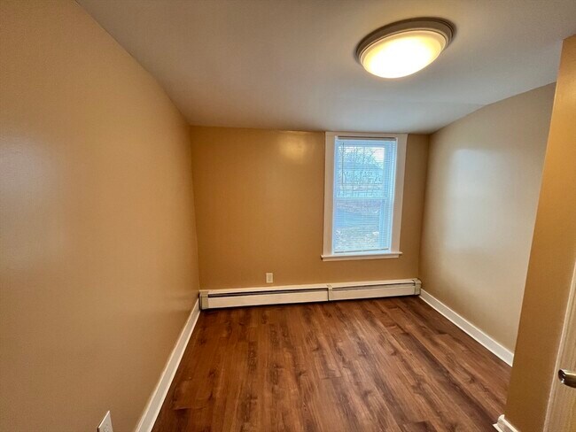 Building Photo - 11 Benefit Terrace