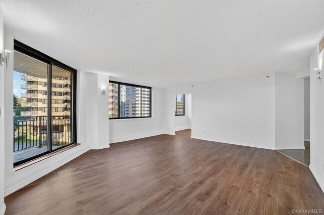 Building Photo - 25 Rockledge Ave