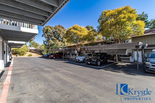 Building Photo - 138 Warwick Dr