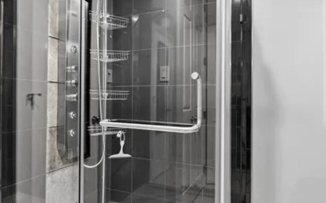 Building Photo - 4067 Beltway-377.109